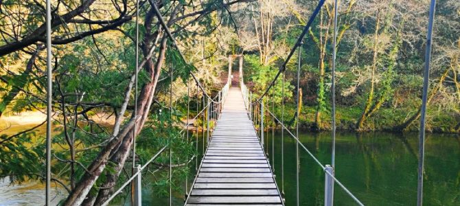 La Galicia de los puentes colgantes y otras maravillas… Ruta desde el Puente medieval de Comboa hasta el Colgante de Soutomaior